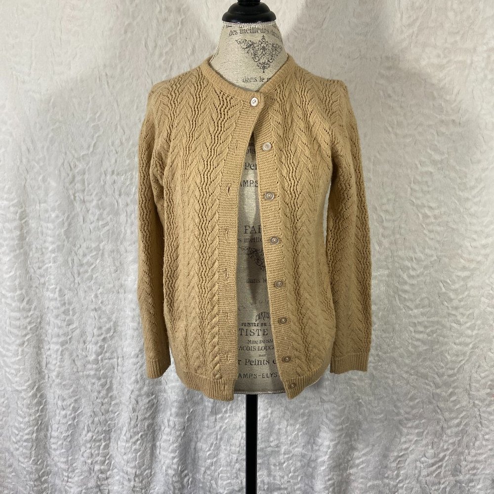 Vintage Cable knit  button front grandmacore cardigan